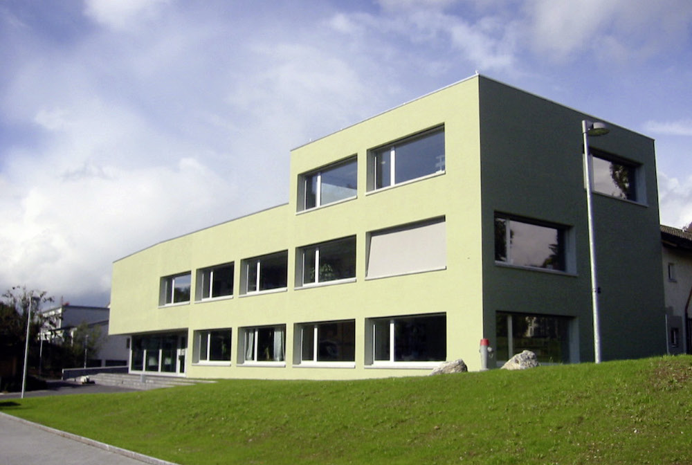 Renovation und Erweiterung Schulhaus Rüti, Zürich (2003–2004)